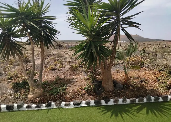 Lanzarote Casa Volcanica-Anclada Sobre La Lava Del Volcan