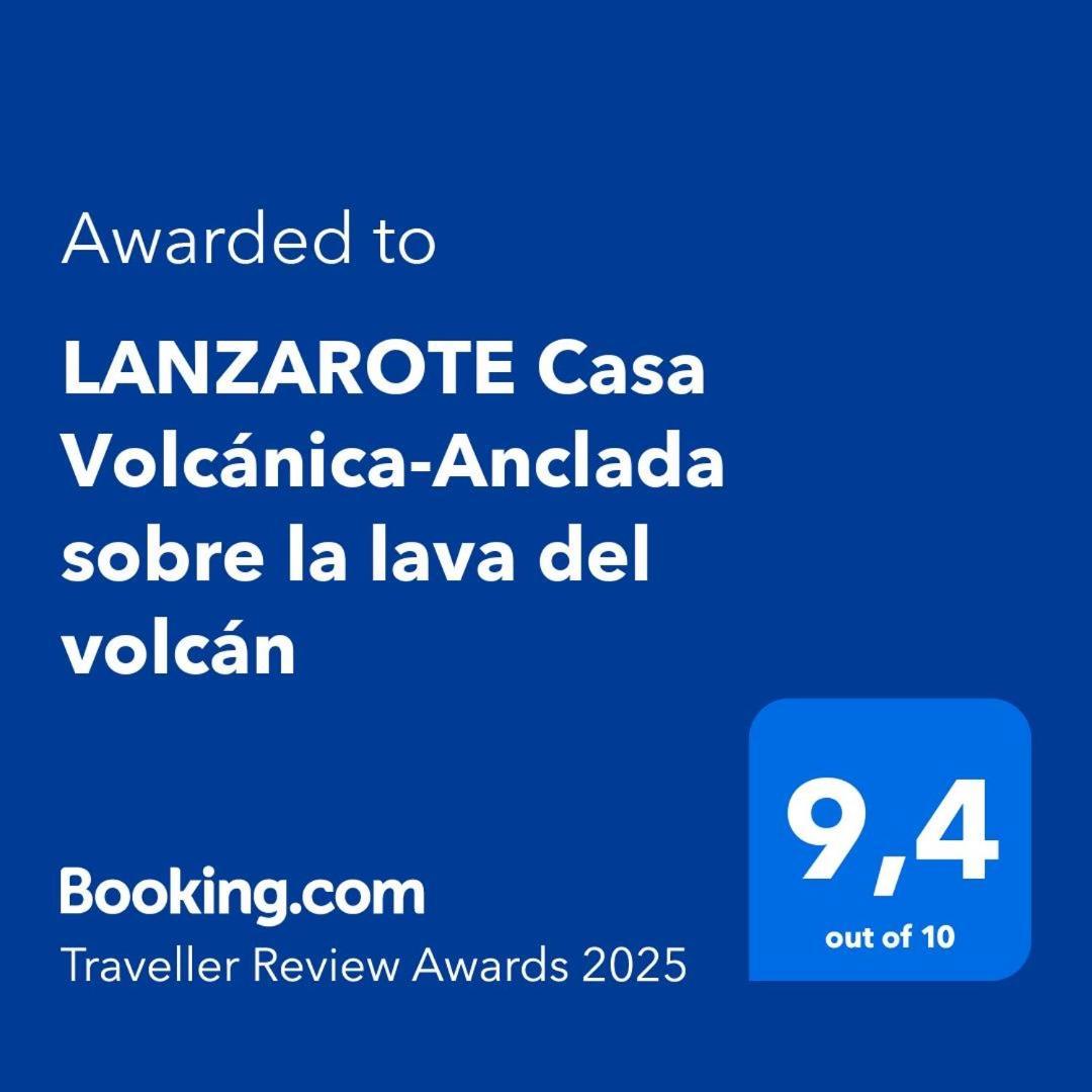 Lanzarote Casa Volcanica-anclada Sobre La Lava Del Volcan Willa Montana Blanca